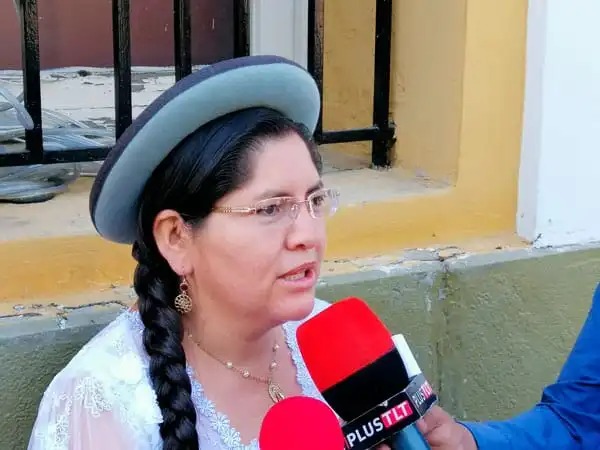 Alcaldesa Sara Armella denuncia falta de independencia judicial tras destitución de fiscal que investigaba caso de violencia en Bolivia