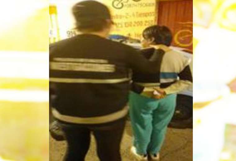 Mujer acusada de estafas de vehículos en Argentina capturada