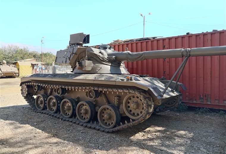 Preparan seis coliseos y tanques de guerra en Tarija para parada militar