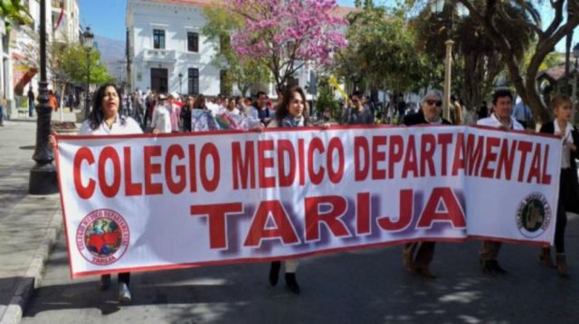 Médicos de Bolivia se reúnen para determinar medidas ante ausencia de respuestas del Gobierno