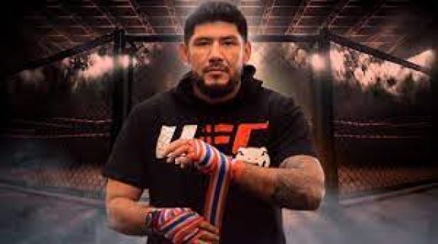 Luchador boliviano “Chicho” obtiene contrato con la UFC