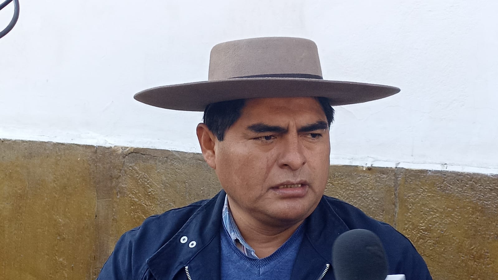 Oswaldo Yucra pide diálogo y no insultos en el proceso de cambio