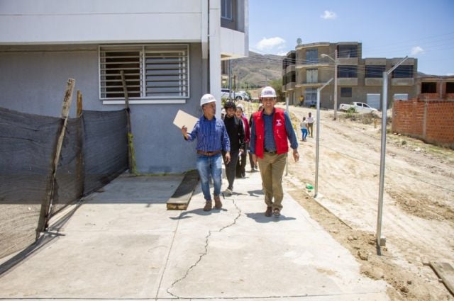 Un Gobierno Municipal de Tarija inicia construcción del cierre perimetral de Unidad Educativa “Moto Méndez”