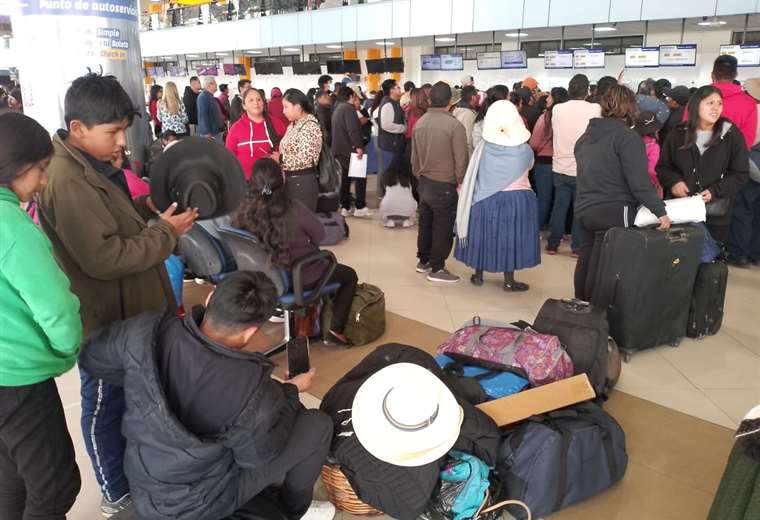Aumenta la demanda de vuelos solidarios en el aeropuerto de El Alto