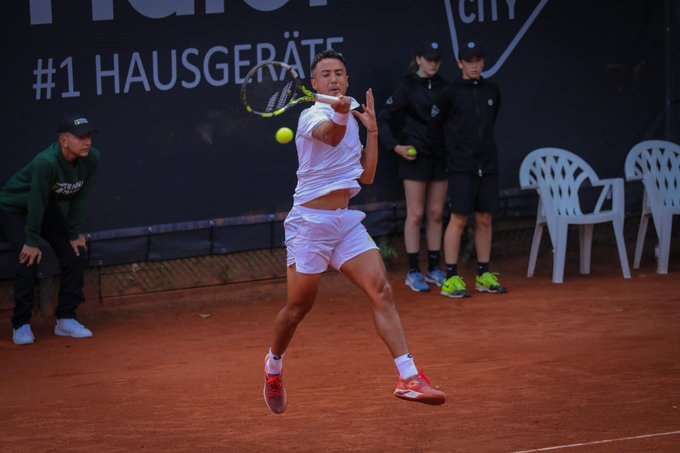 El tenista boliviano Hugo Dellien avanza a octavos de final en el Córdoba Open