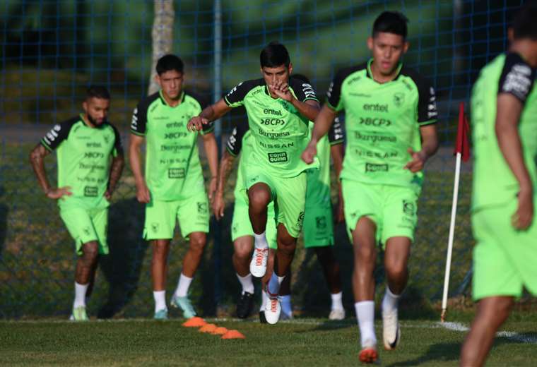 La selección boliviana se prepara para enfrentar amistosos en Argelia.