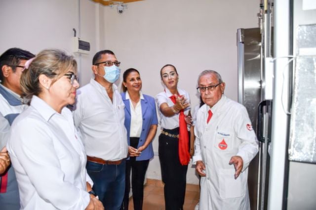 Gobernación de Tarija entrega medicamentos y marcapasos en beneficio de la población