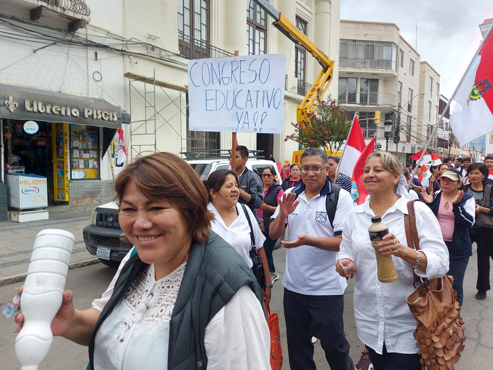 Maestros urbanos de Tarija exigen ítems y rechazan ley de jubilación a los 65 años