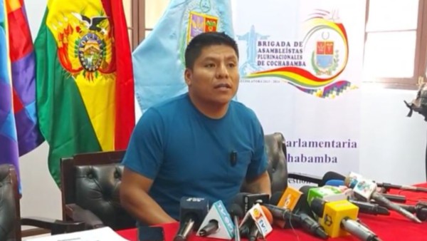 Senador del MAS propone cambios en estatuto para allanar elecciones internas entre Morales y Arce