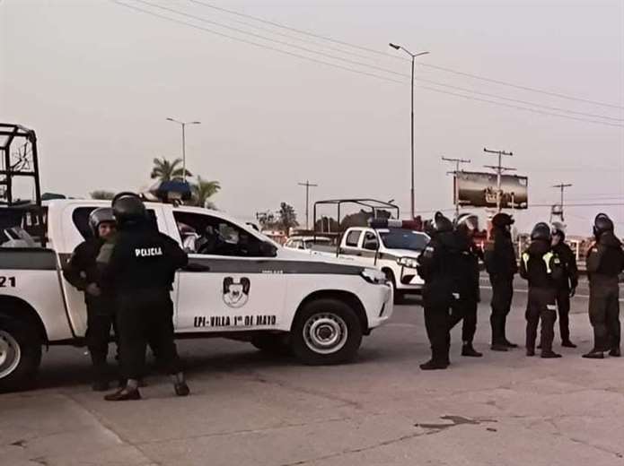 Enfrentamientos entre transportistas y policía en bloqueo en ruta al norte