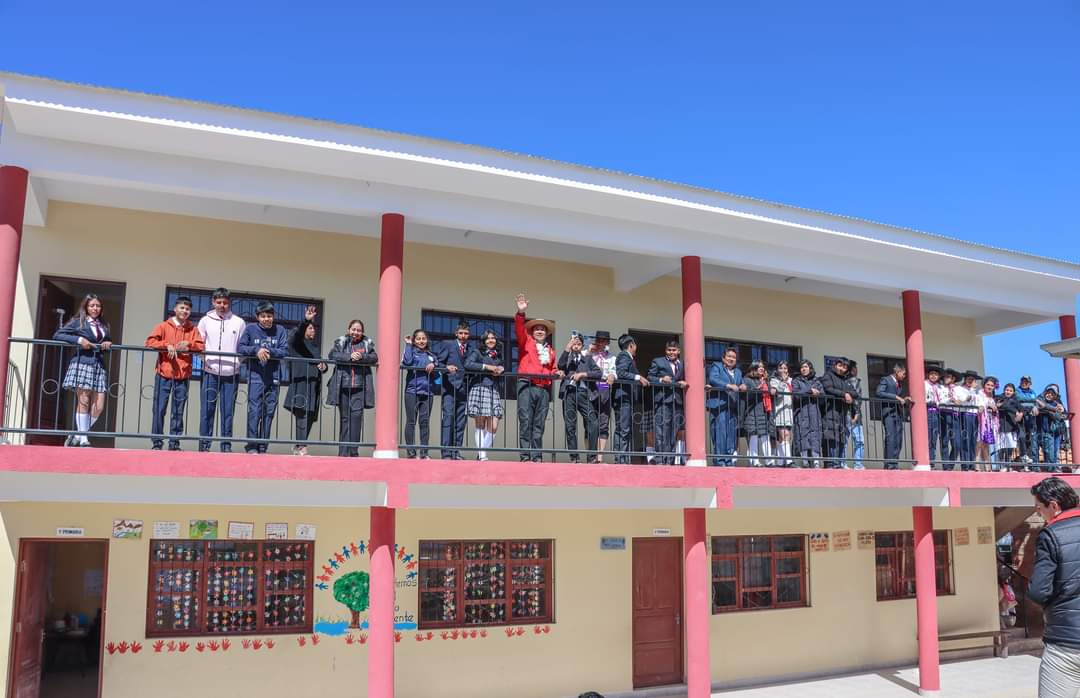 El Alcalde de Tarija Inaugura Nuevas Aulas para Potenciar la Educación en Santa Ana La Vieja