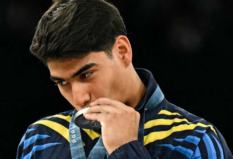 Ángel Barajas: El Joven Gimnasta Colombiano que Hace Historia con la Medalla de Plata en París 2024