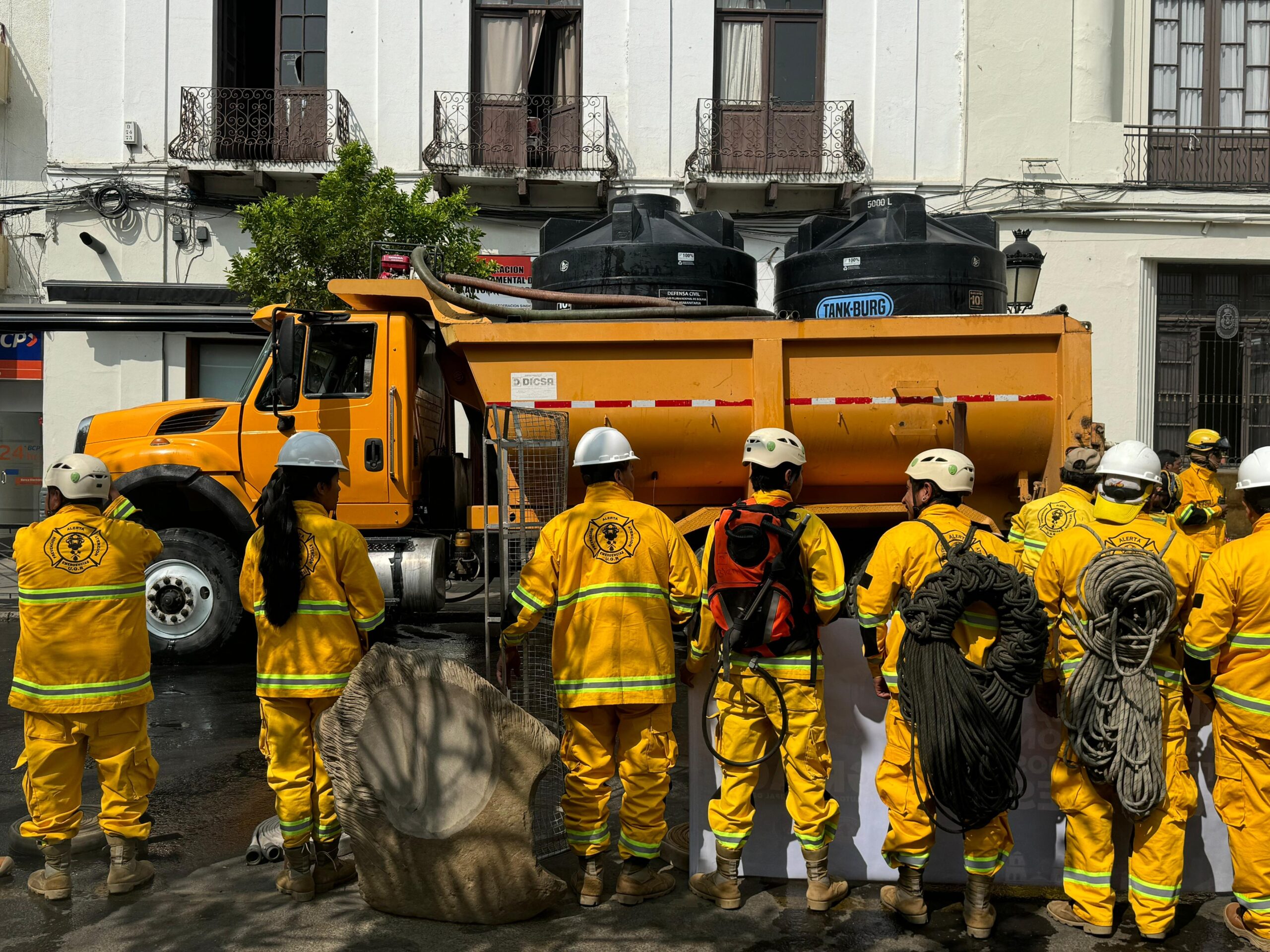 Tarija Ofrece Ayuda a Santa Cruz y Beni en la Lucha Contra Incendios y Ola de Calor