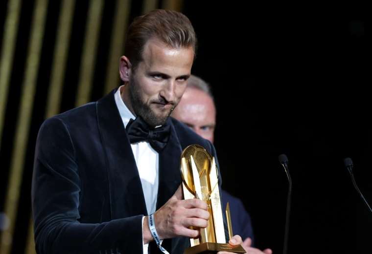 Mbappé y Kane Comparten el Trofeo Gerd Müller como Máximos Goleadores, mientras ‘Dibu’ Martínez Brilla con el Premio Yashin