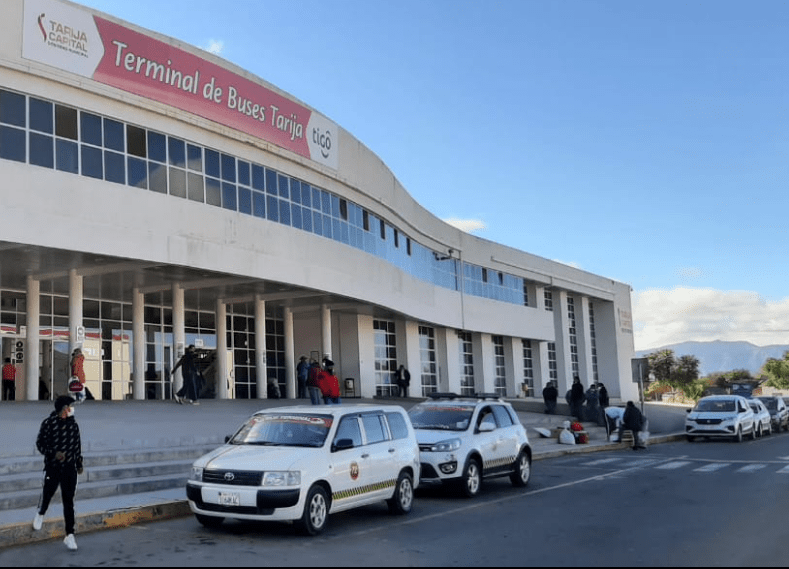 Crisis de Combustible Afecta Terminal de Buses de Tarija: Ingresos Caen un 30% en Temporada Alta