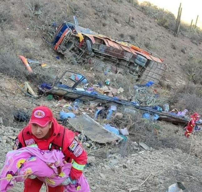 Tragedia en Tarija: Cuatro muertos y 39 heridos tras accidente de autobús; ATT sanciona a Trans Villa del Norte