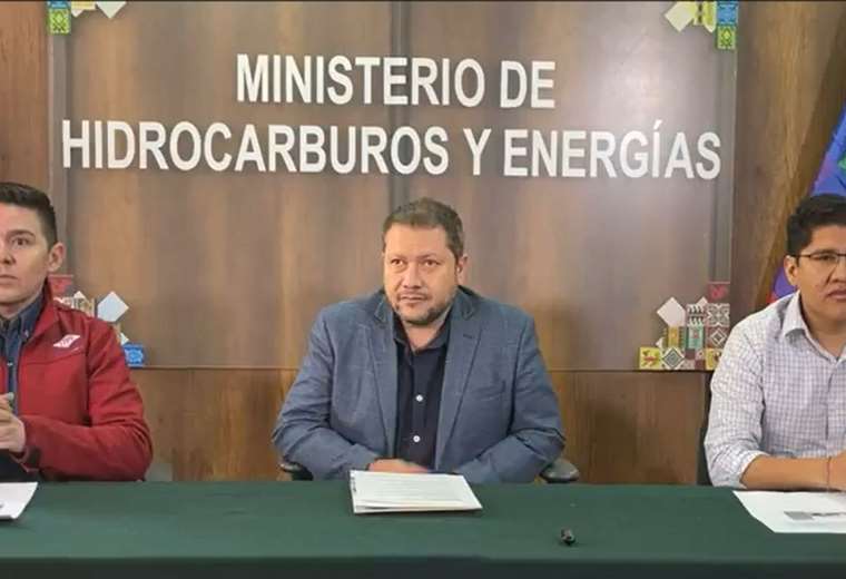 El Gobierno Asegura Normalización en Abastecimiento de Combustibles tras 23 Días de Bloqueos en Bolivia