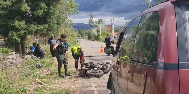 Trágico Accidente en Tarija: Motociclista Muere Tras Colisión con Minivan