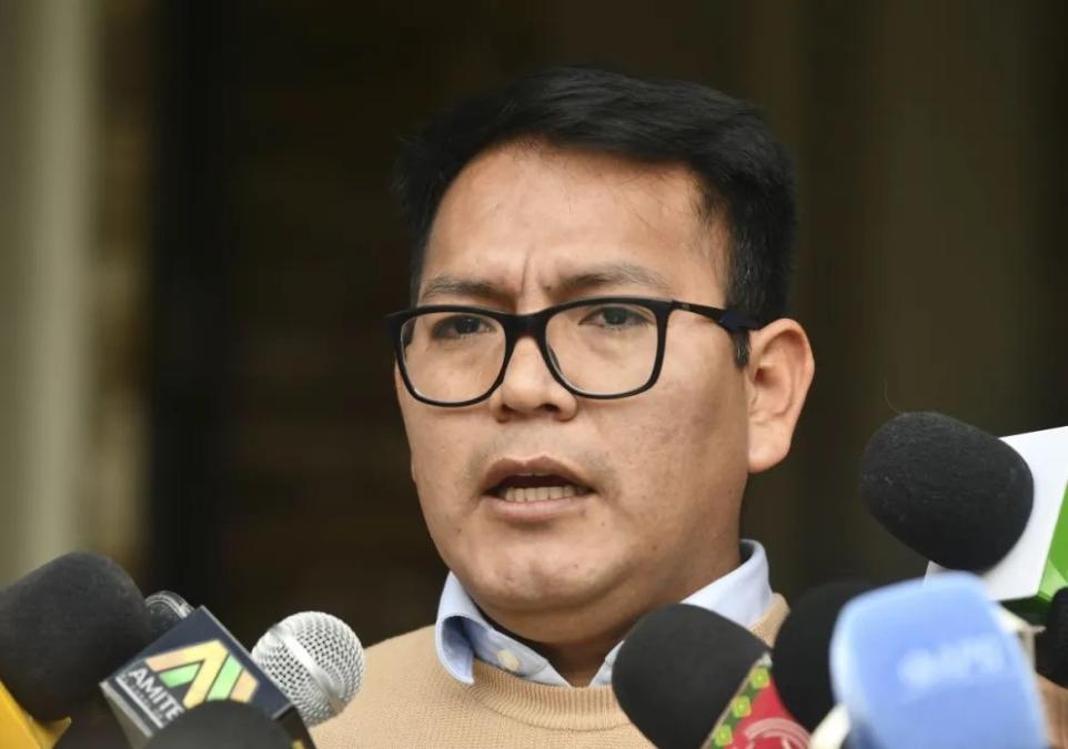 YLB Defiende Transparencia del Acuerdo de Litio con China: Bolivia se Queda con el 70% de Ingresos