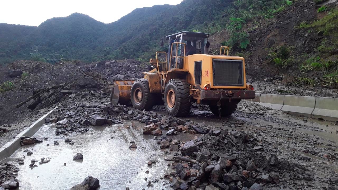 Bolivia enfrenta 384 deslizamientos en 4 meses: ABC garantiza transitabilidad y planea reconstrucción tras lluvias