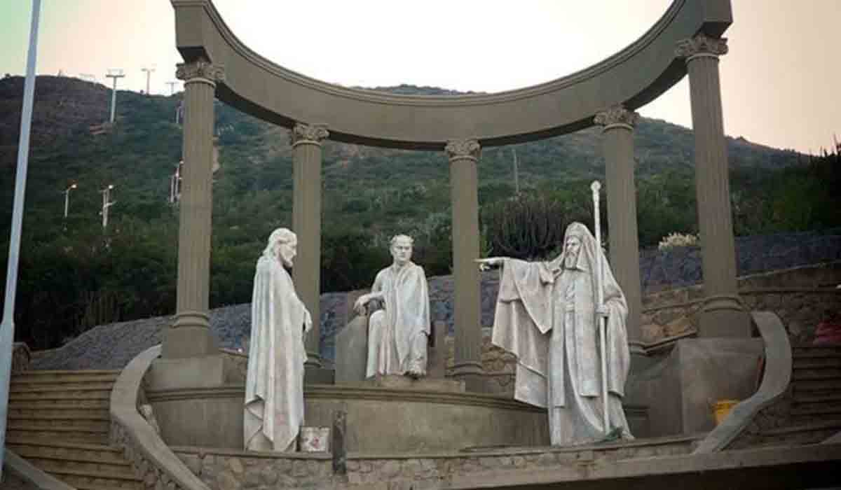 Inauguración del viacrucis más grande del mundo en Cochabamba