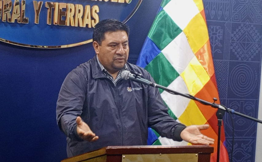 El Gobierno de Bolivia propone aumento de 50 centavos por litro para sector lechero.