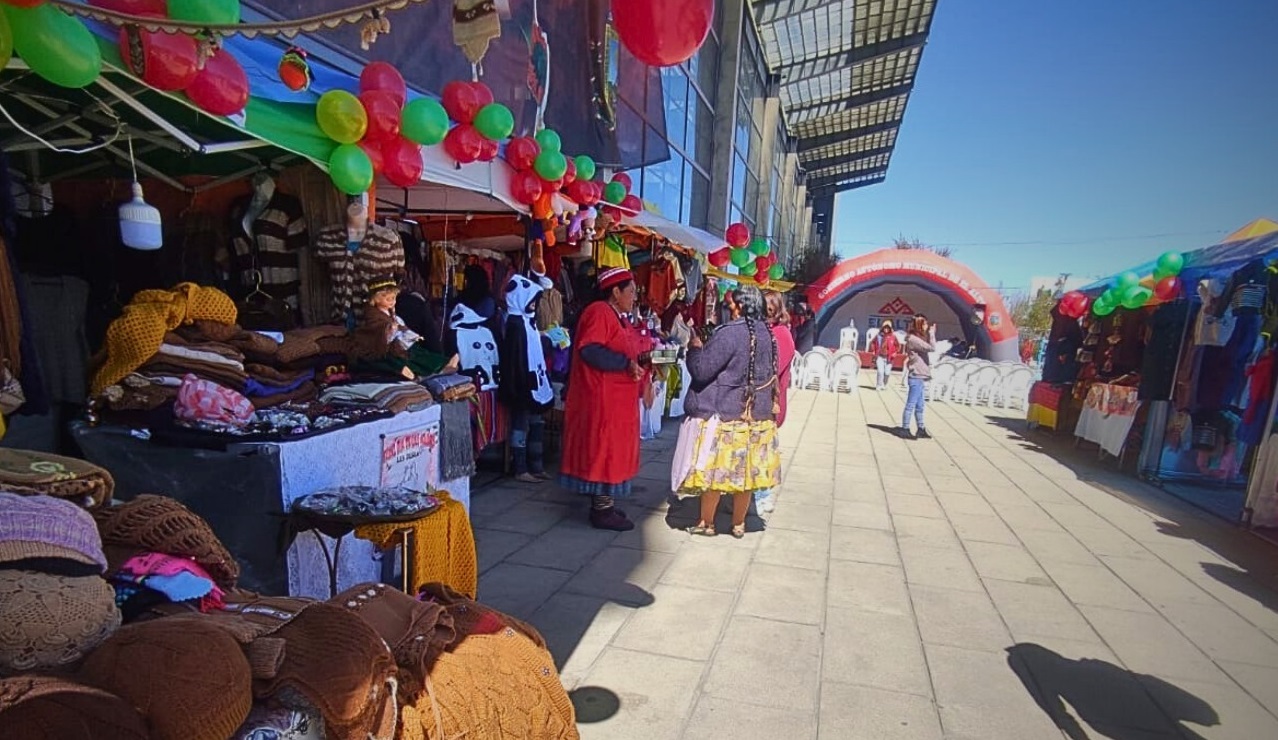 Feria del Productor al Consumidor en El Alto: impulso a emprendedores locales en el Día de la Madre