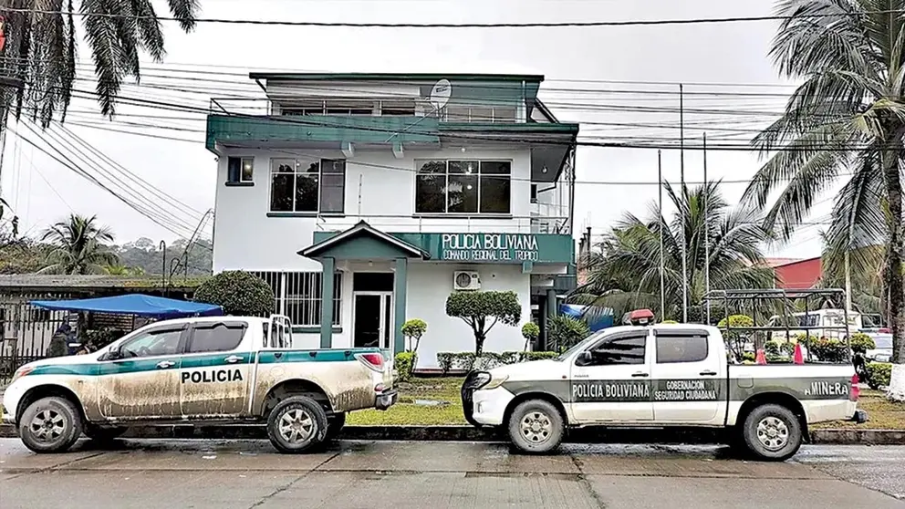 Intento de linchamiento en Cochabamba: Policía investiga brutal agresión a presunto ladrón de vehículo.