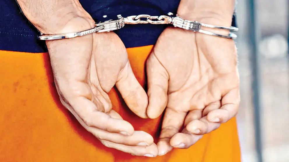 Condenan a 15 años de prisión a hombre por violar a sobrina de su esposa en Cochabamba.
