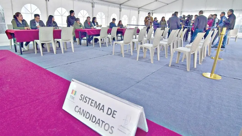 Elecciones en Bolivia: cinco binomios de candidatos conformados por hombres