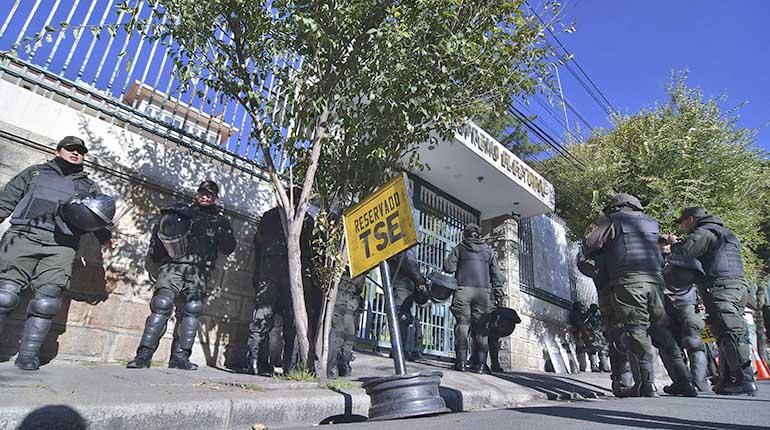 Segunda marcha en apoyo a Evo Morales y crisis económica en Bolivia