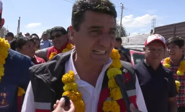 Inauguración de alcantarillado y pavimentación en el barrio 12 de Abril: Un paso hacia la mejora de la calidad de vida.