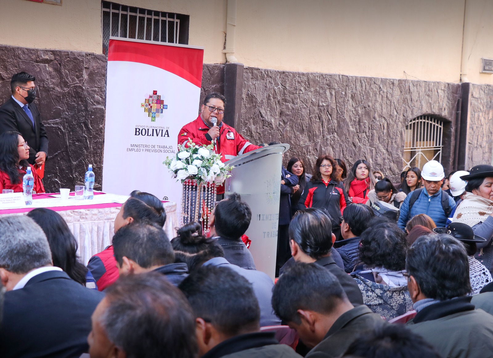 Ministerio de Trabajo de Bolivia celebra su 89 aniversario reafirmando su compromiso con los derechos laborales.