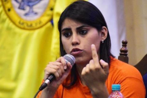 Senadora Andrea Barrientos niega rumores sobre candidatura a Vicepresidencia en fórmula de Samuel Doria Medina Senadora Andrea Barrientos niega rumores sobre candidatura a Vicepresidencia en fórmula de Samuel Doria Medina