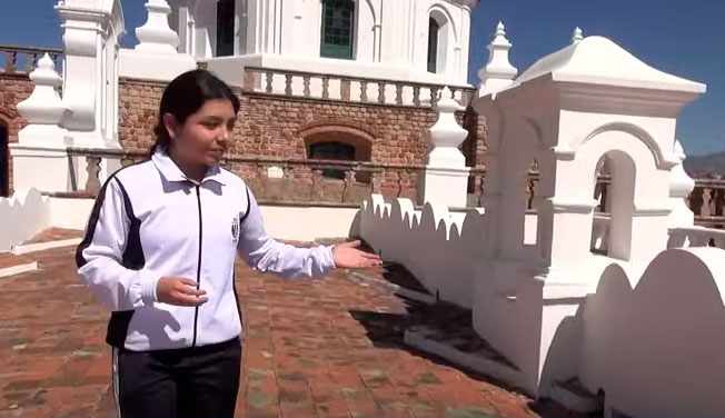 El renacer del Convento de San Felipe de Neri en Sucre: jóvenes estudiantes conservan su legado histórico.