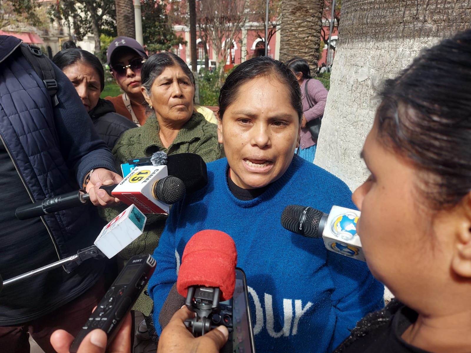 Familias de policías en Tarija protestan por envío sin equipo a zonas de conflicto