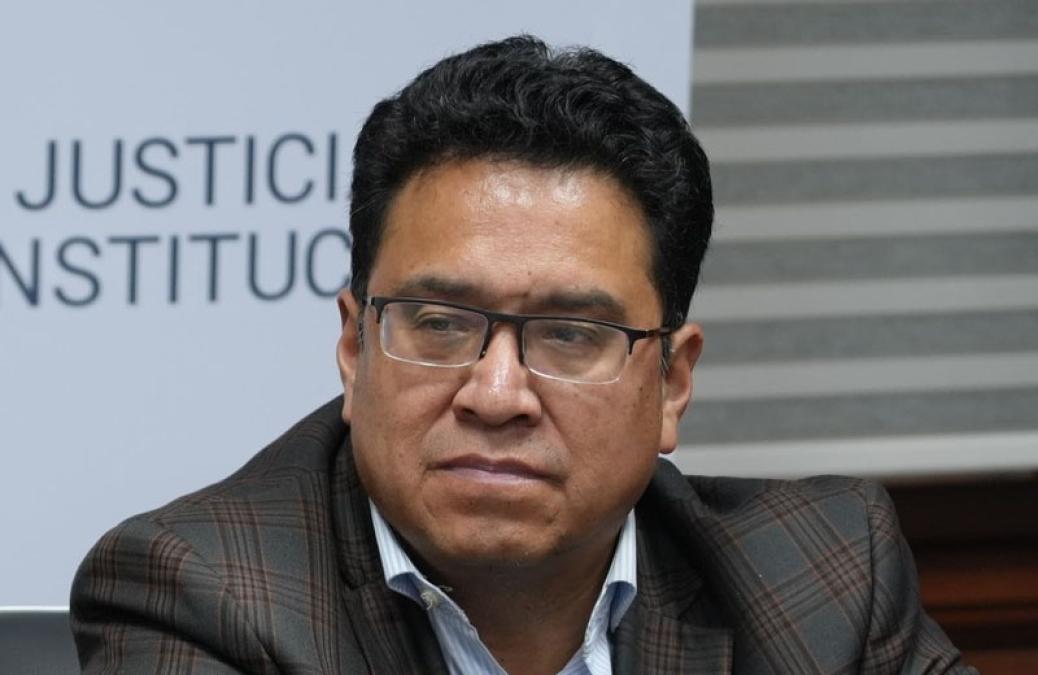 Exministro de Justicia renuncia y audio filtrado desata polémica judicial