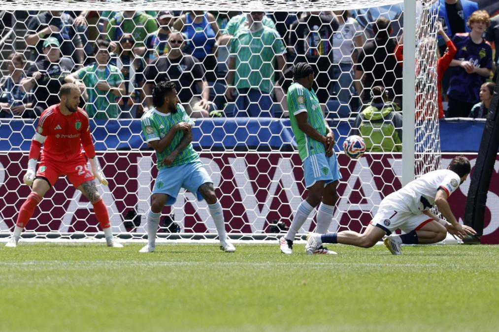 Kvaratskhelia marca el gol número 100 del Mundial de Clubes