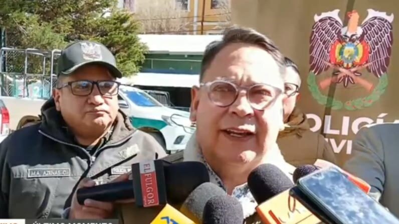 Cinco detenidos en Llallagua por homicidios de policías y estudiante; hallan explosivos y presunto francotirador