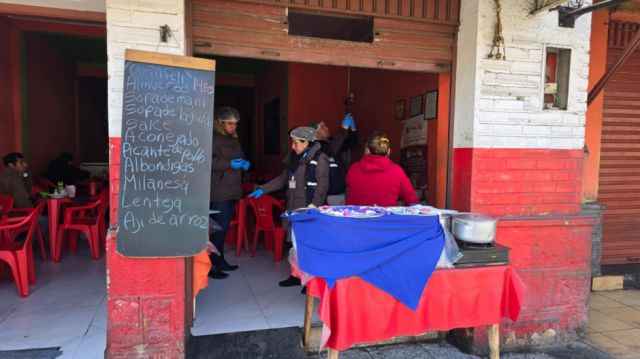 Operativo en La Paz: Clientes denuncian insectos y falta de higiene en restaurantes de Tarija