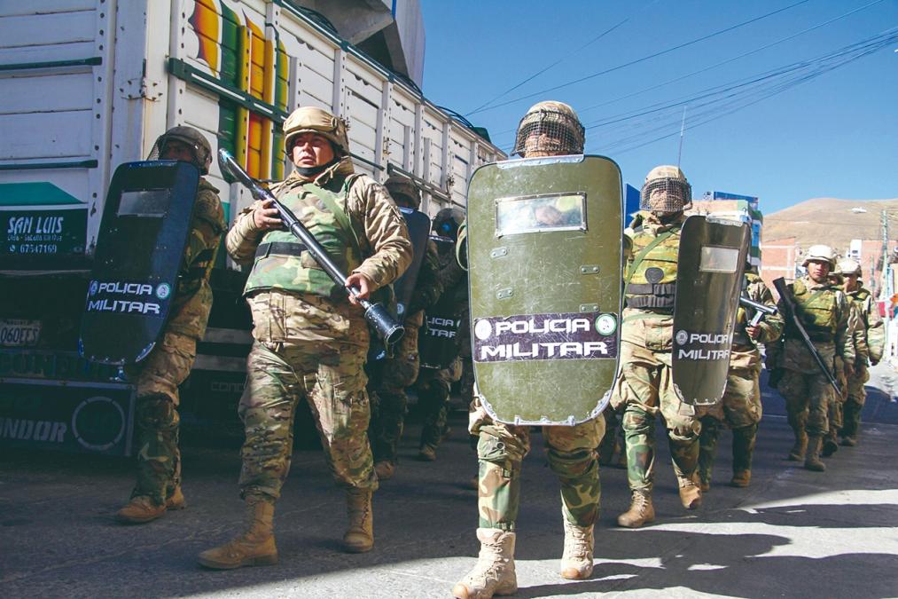 Investigación revela comunicaciones y francotiradores en ataque mortal a policías en Llallagua