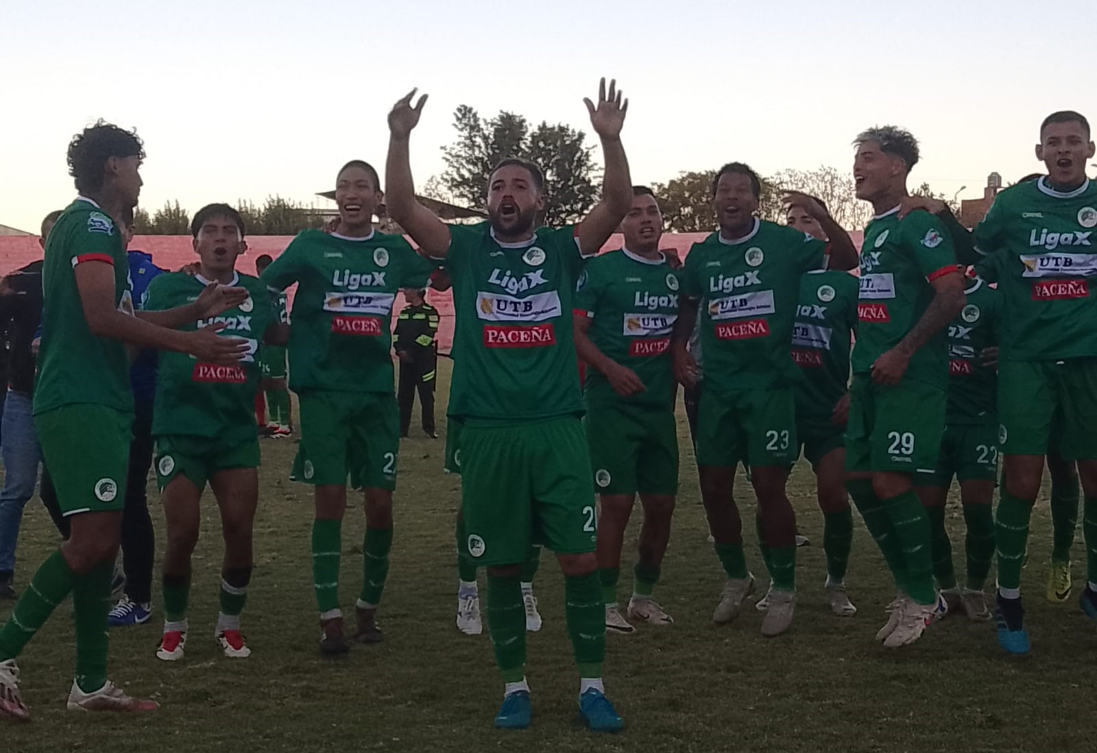 Unión Tarija y Municipal definen el título regional de la Copa Simón Bolívar este sábado