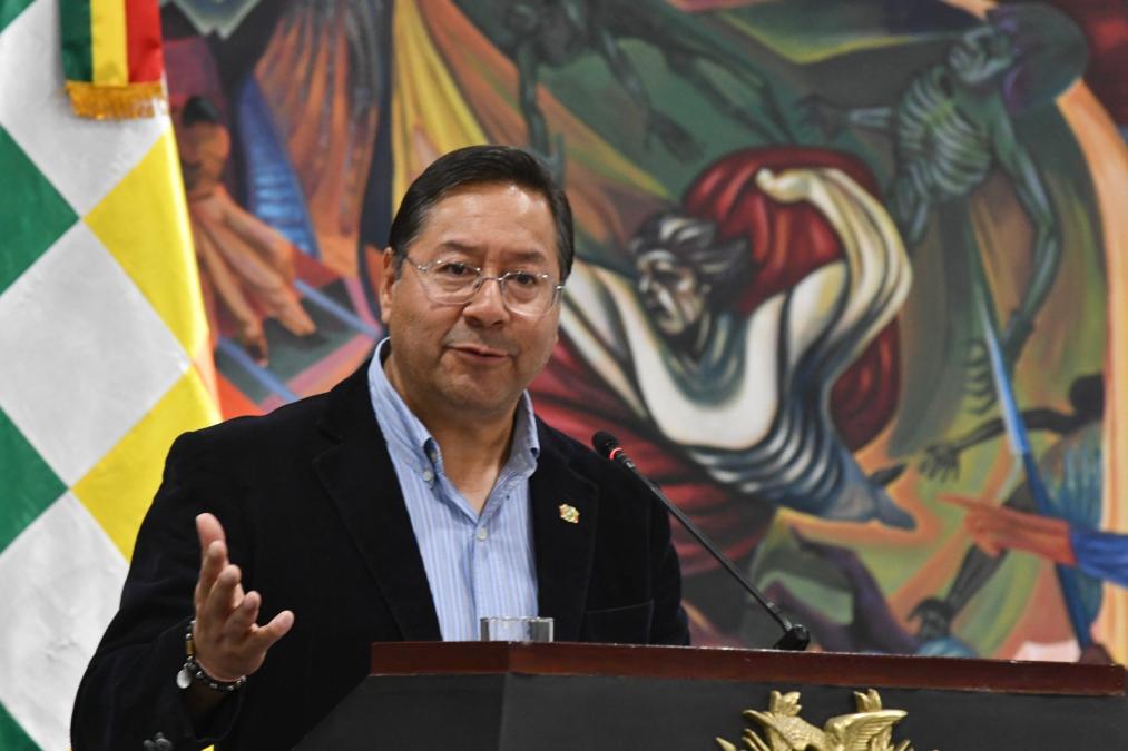 Proponen adelantar fin de mandato presidencial por crisis económica y déficit comercial