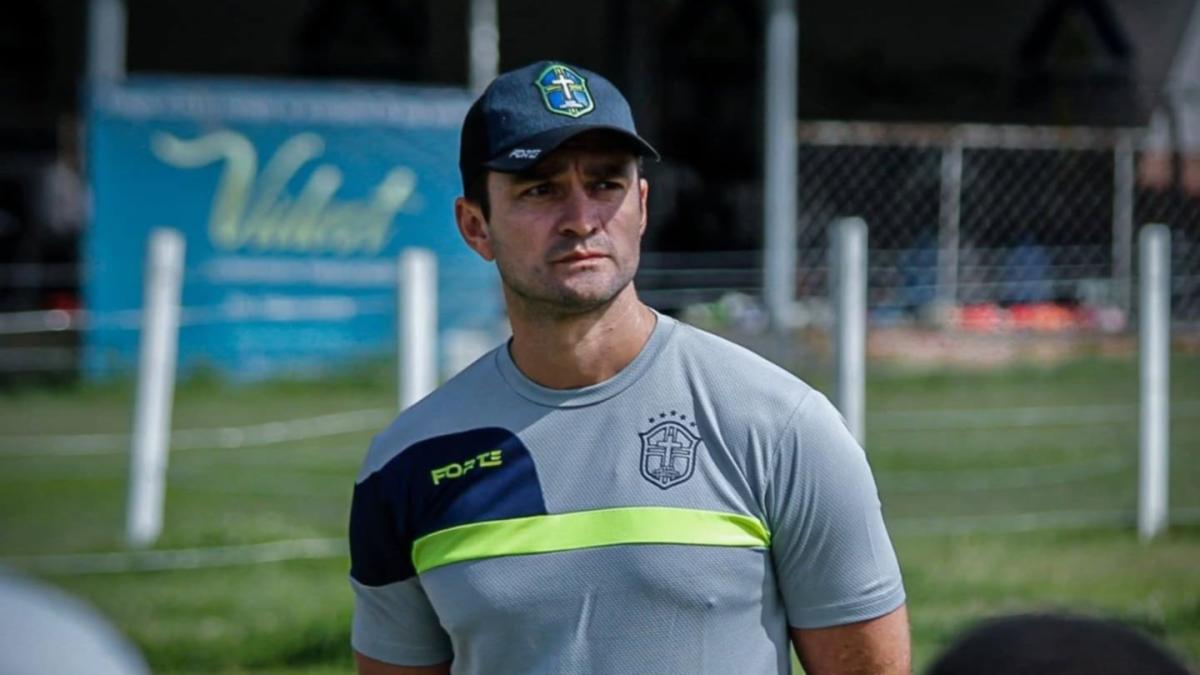 Monasterio, principal candidato para dirigir The Strongest tras goleada adversa