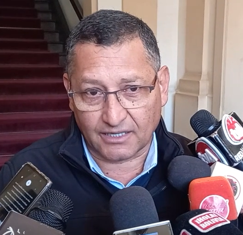 Restricciones presupuestarias obligan a Tarija a reasignar personal de salud y debatir bono de vacunación