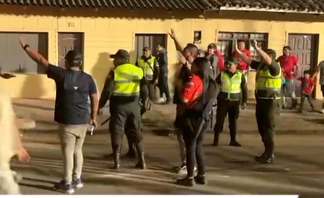Disturbios en Montero tras partido de fútbol: simpatizantes de Guabirá se enfrentan a la policía