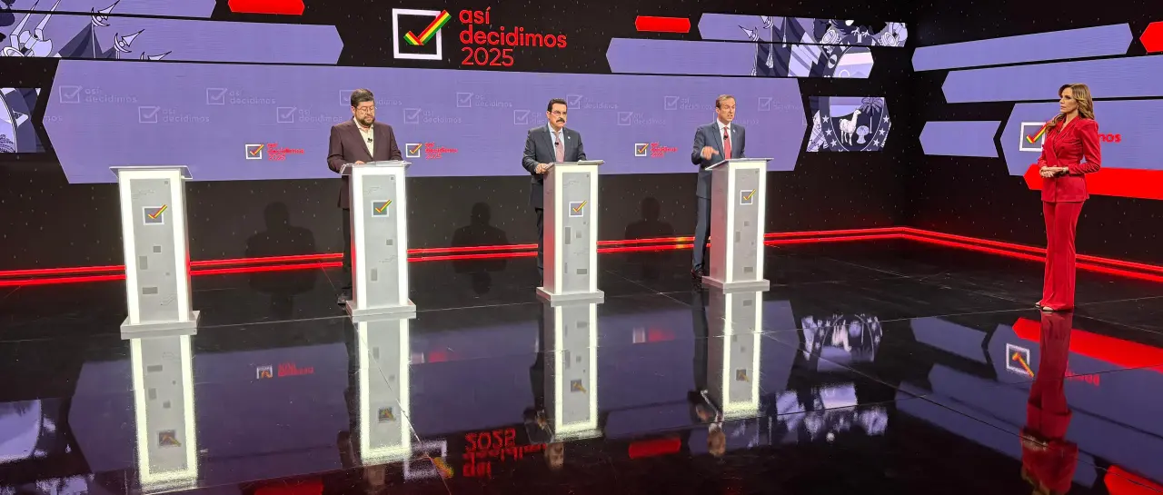 Alianza Unidad ve debate como validación de Doria Medina; critica ausencia de Rodríguez y modelo socialista