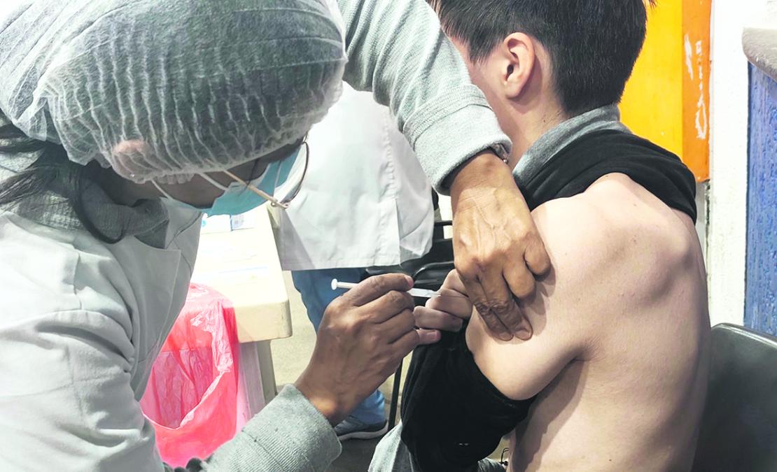 Joven con sarampión contagioso desaparecido genera alerta sanitaria en Cochabamba