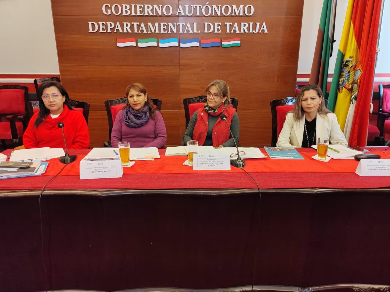 Tarija consolida estrategia departamental contra la trata de personas con guía de prevención para terminales