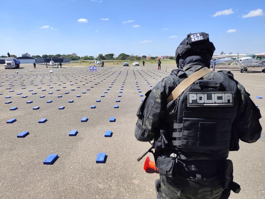 Operación antinarcóticos decomisa récord de 1.986 kg de droga y golpea patrimonio narco por más de 4.9 millones de dólares